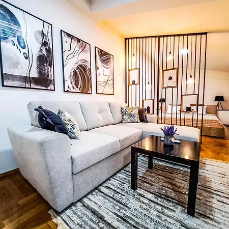 Apartament Lofty *