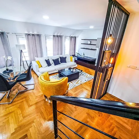 Lofty Apartment